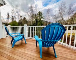 Relax on the open deck with or without the retractable awning!