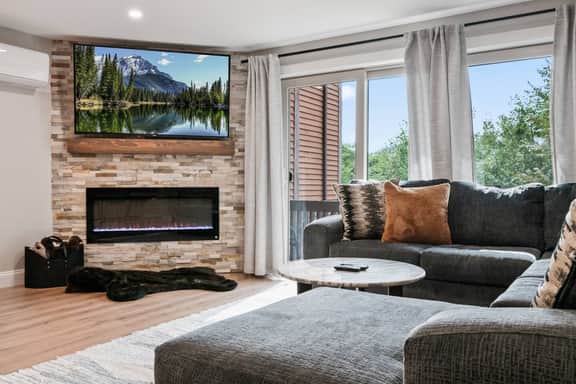 The Nordic Retreat | Pools | Skiing | N Conway