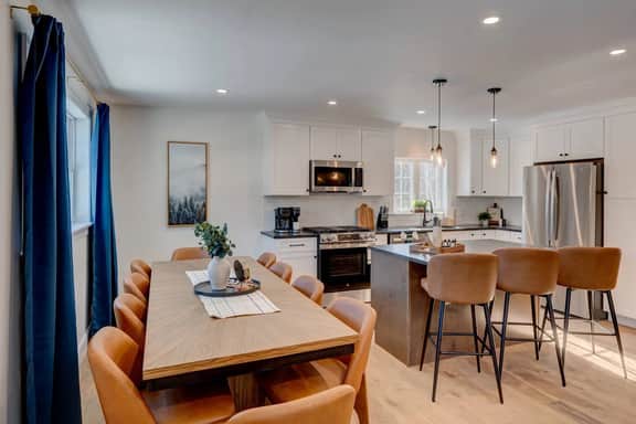 Alpine Escape | Pvt Hot Tub, Pools, Ideal Location