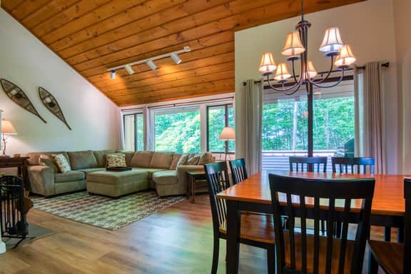 Village Lodge | Ski & Swim | Hot Tub | Sleeps 9